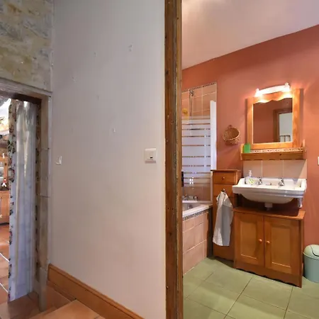 Cozy Holiday Home In Alvignac With A Private Pool Feriehus