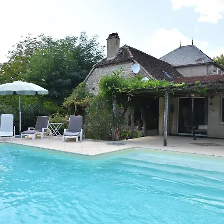 Cozy Holiday Home In Alvignac With A Private Pool Feriehus